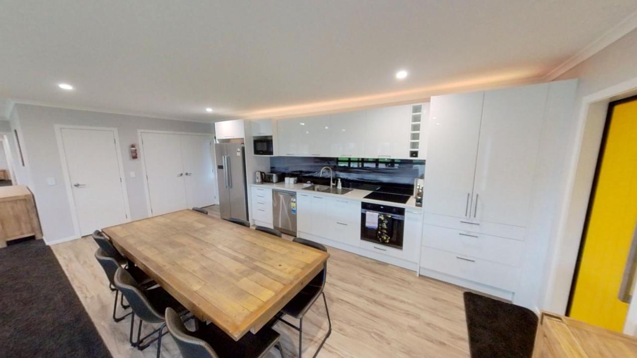 5 Bedroom, Solar On Snowmass Ohakune, Yellow Door 외부 사진